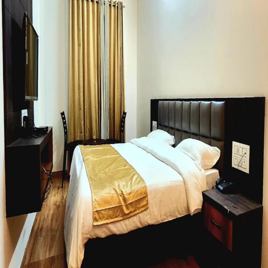 Hotel Shiv Sangram Ахмеднагар Экстерьер фото